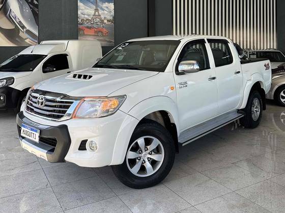 TOYOTA HILUX 3.0 STD 4X4 CD 16V TURBO INTERCOOLER DIESEL 4P MANUAL